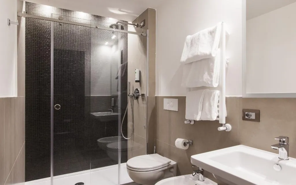 Double or Twin SUPERIOR Room, The Republic Hotel, Rome