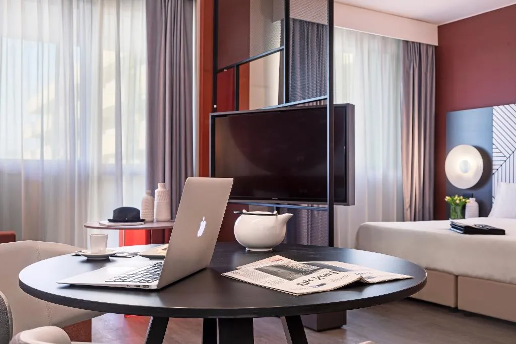 JUNIOR SUITE CAPACITY 3 Room, Quark Hotel Milano, Milan