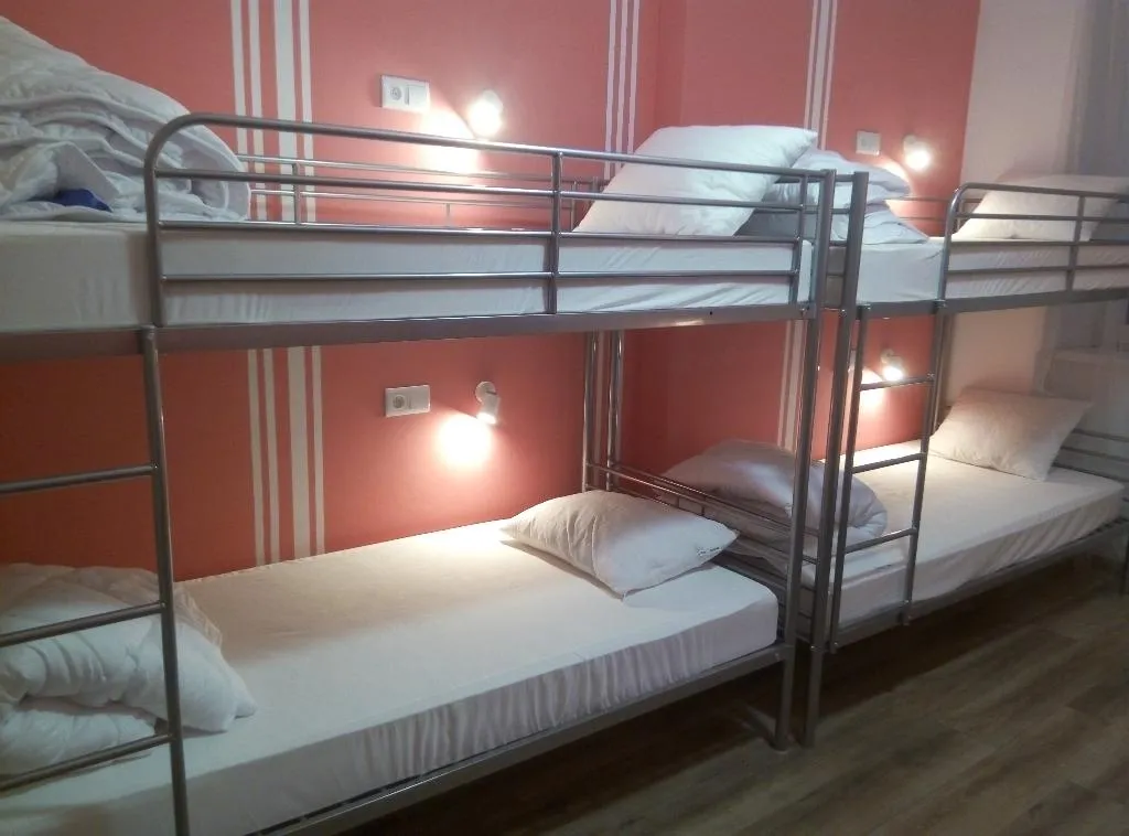 Bed in dormitory FEMALE ROOM Room, Lorf Hostel and Apartments, Krakow