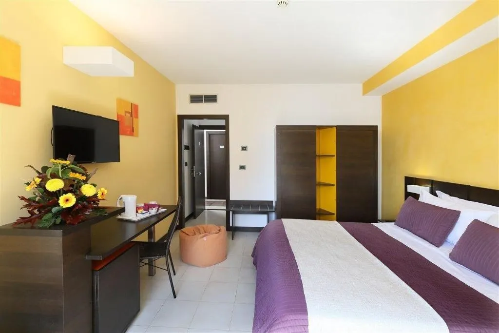 Room, San Giovanni, Taormina