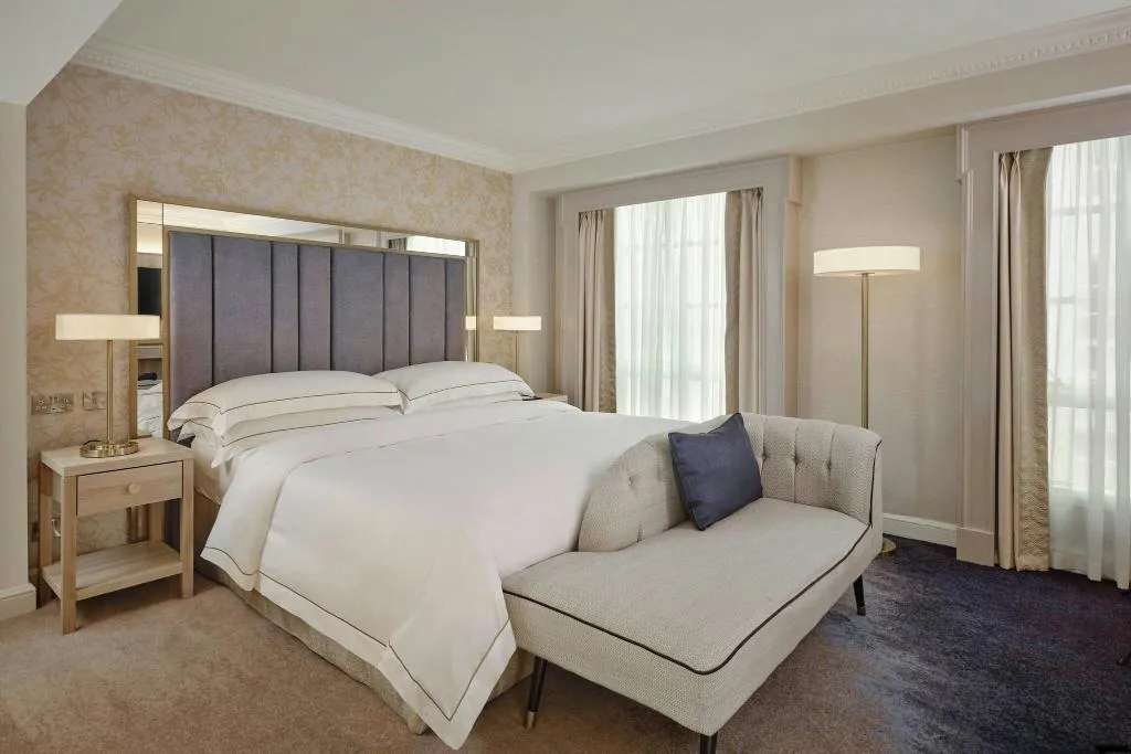 DOUBLE DELUXE Room, The College Green Hotel Dublin, Autograph, Dublin