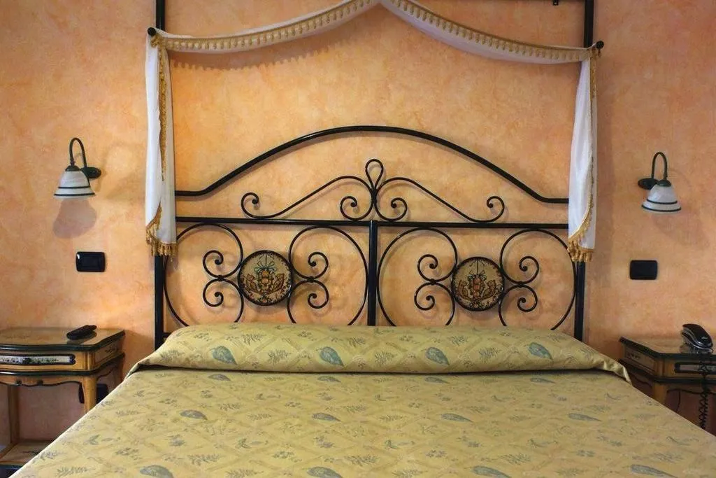 Room, Hotel Victoria, Taormina