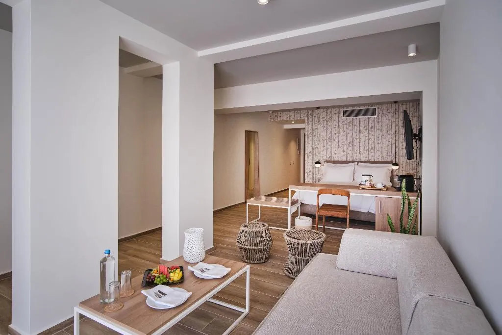 JUNIOR SUITE WITH PRIVATE POOL Room, Utopia Blu, Kos
