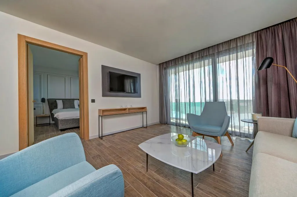 JUNIOR SUITE SUPERIOR SEA VIEW Room, Land's End Boutique Hotel, Malta