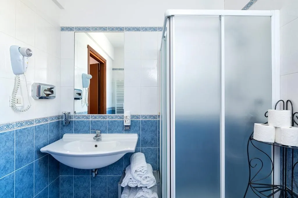 TRIPLE STANDARD Room, Hotel Rivamare, Venice