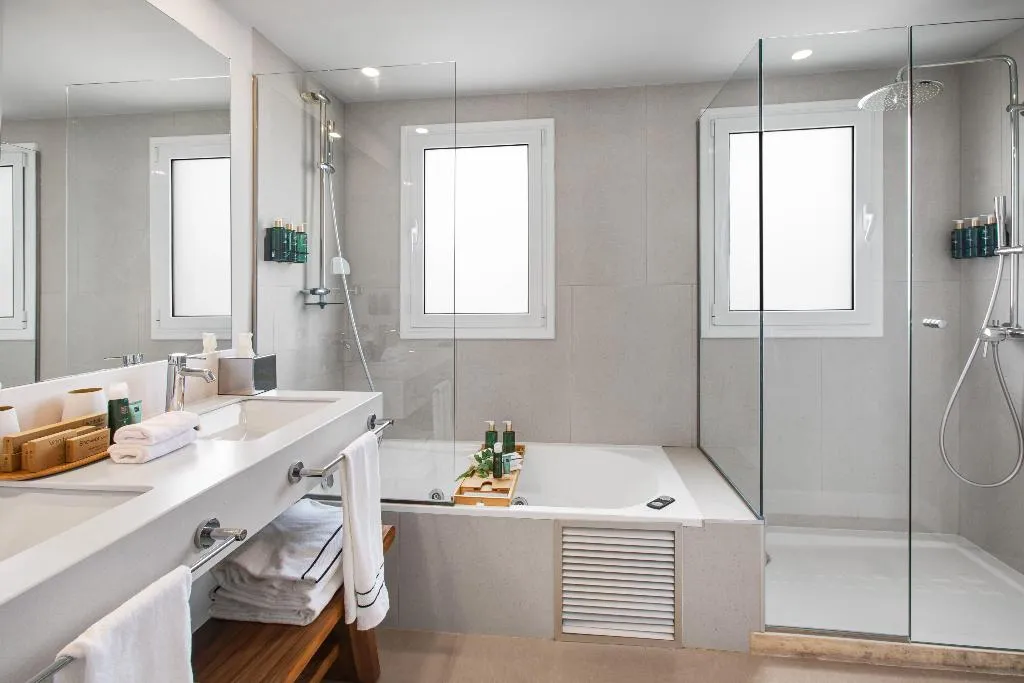 SUITE GRAND WITH VIEWS Room, Melia Lloret de Mar, Costa Brava