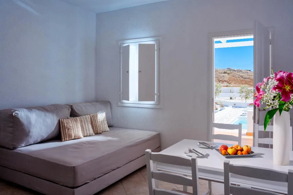 Room, Katharos Pool Villas, Santorini