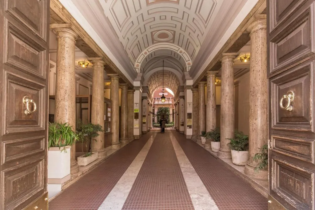General view, Everest Inn Rome, Rome