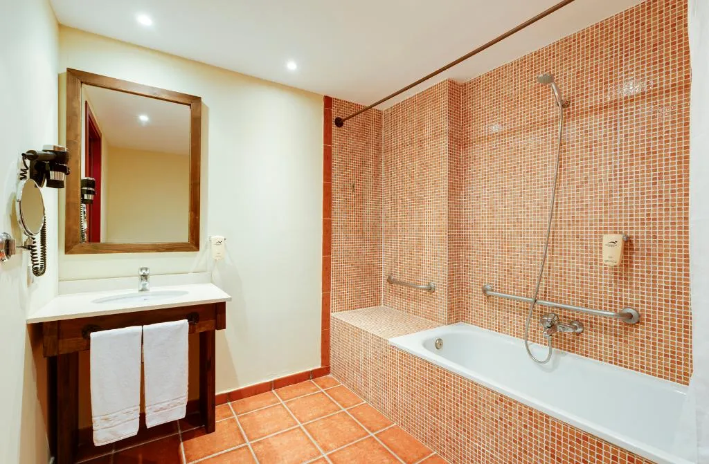 Double or Twin CAPACITY 2 Room, PortAventura El Paso + Ticket Included, Costa Dorada