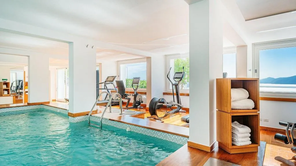 Sports and Entertainment, Casa Angelina, Naples
