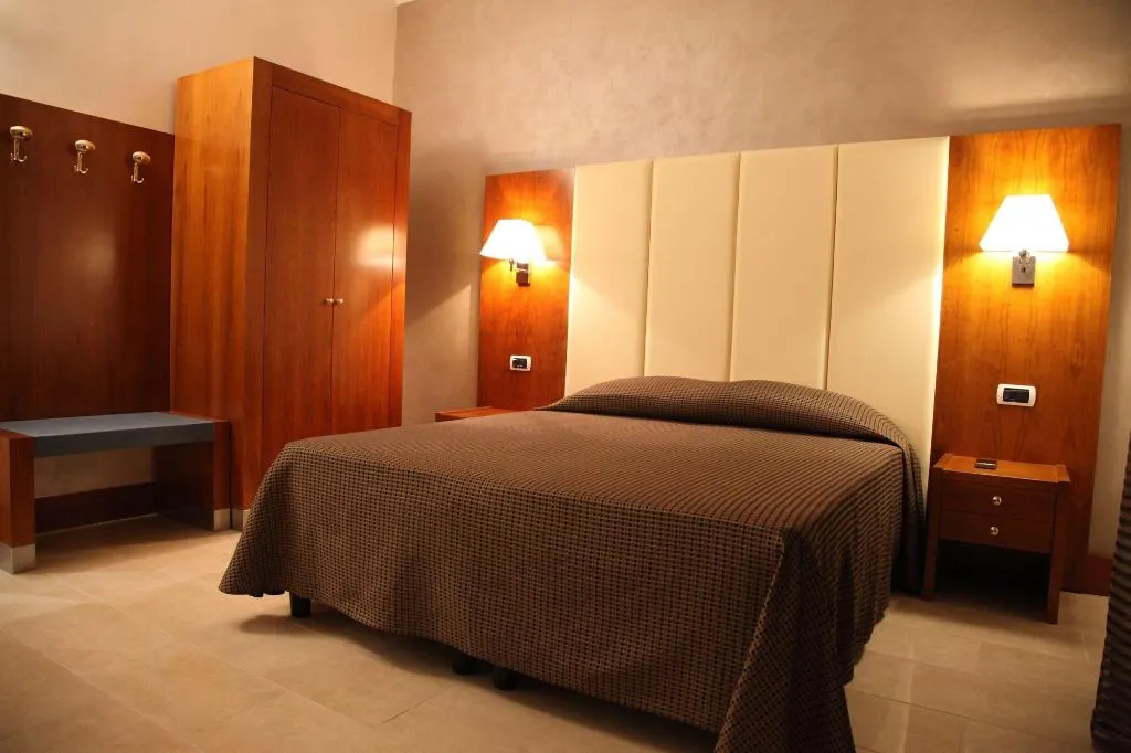 Room, B&B Federica's House in Rome, Naples