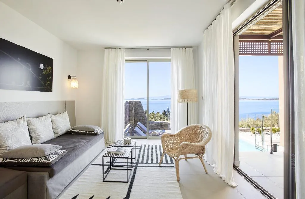 VILLA WITH PRIVATE POOL Room, Eagles Villas, Thessaloniki