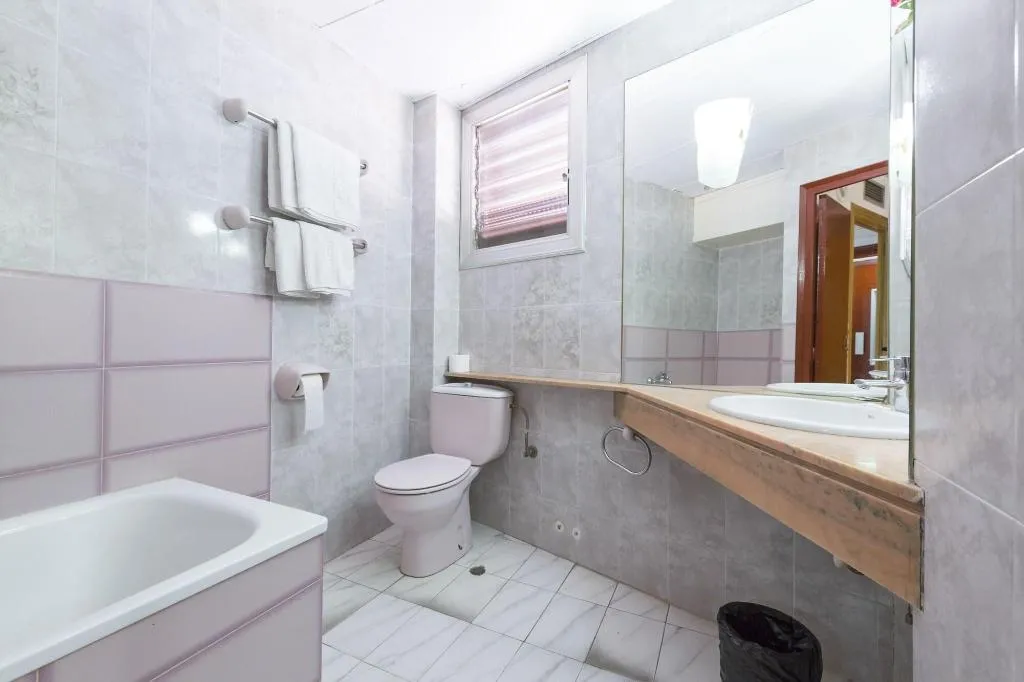 Room, Pensión Miami, Barcelona