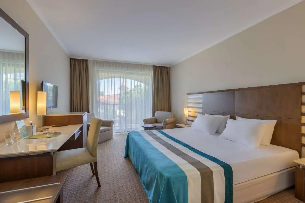 Room DELUXE ONE BED Room, Green Max Hotel, Antalya