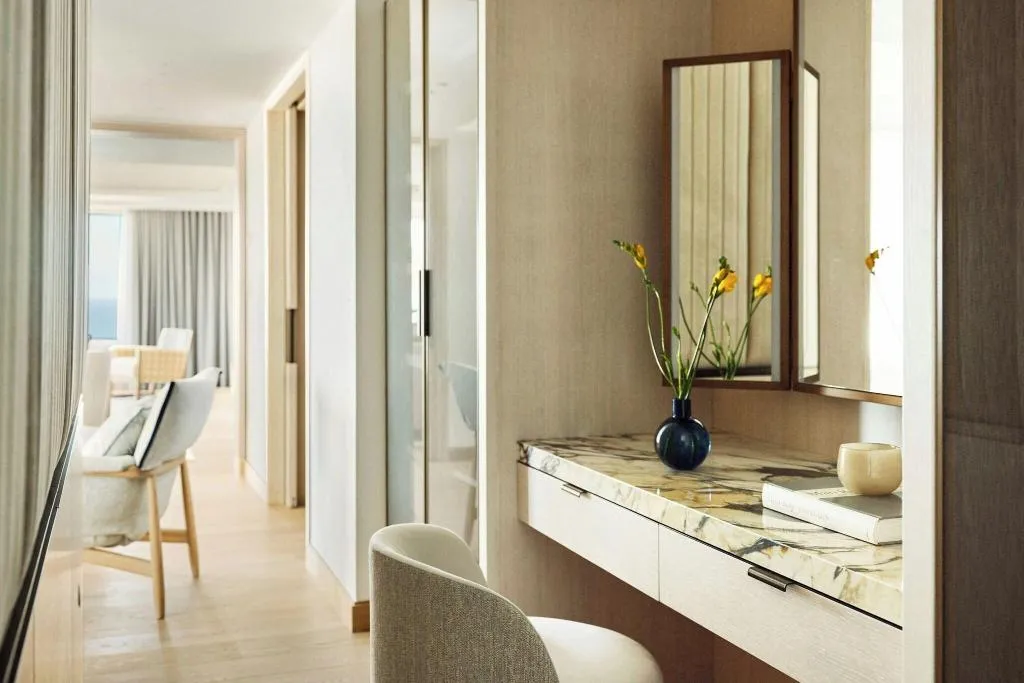 SUITE CLUB Room, Hotel Arts, Barcelona