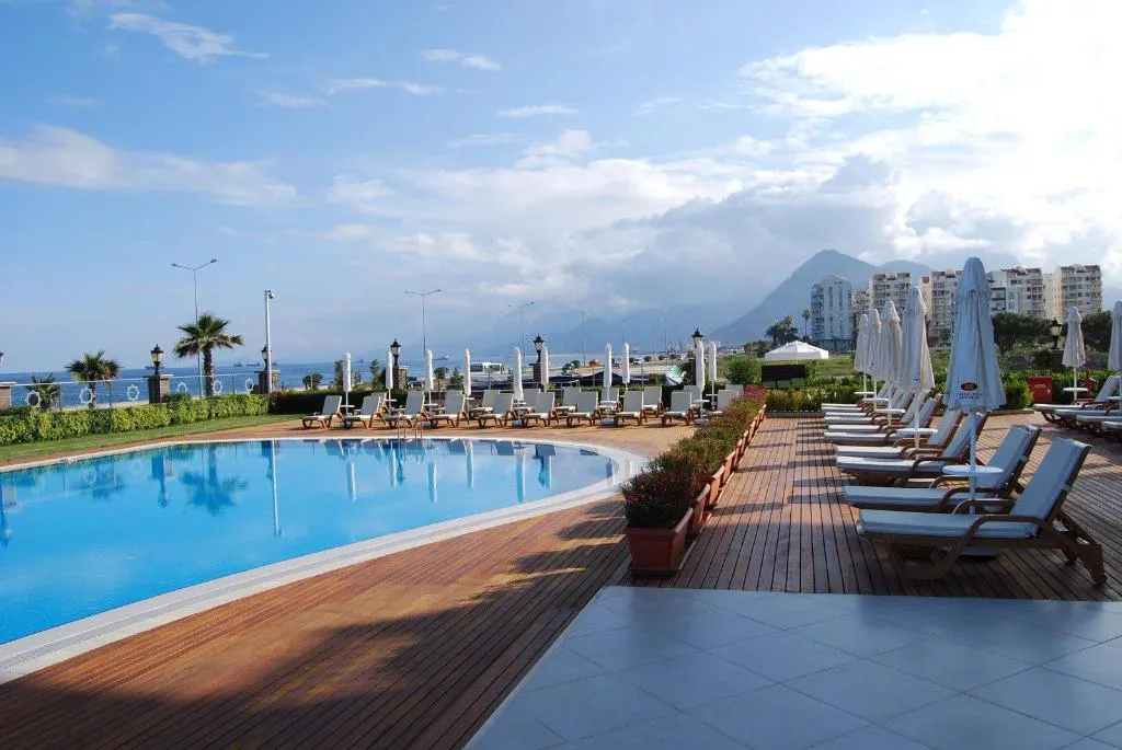 Pool, Crowne Plaza Antalya, Antalya