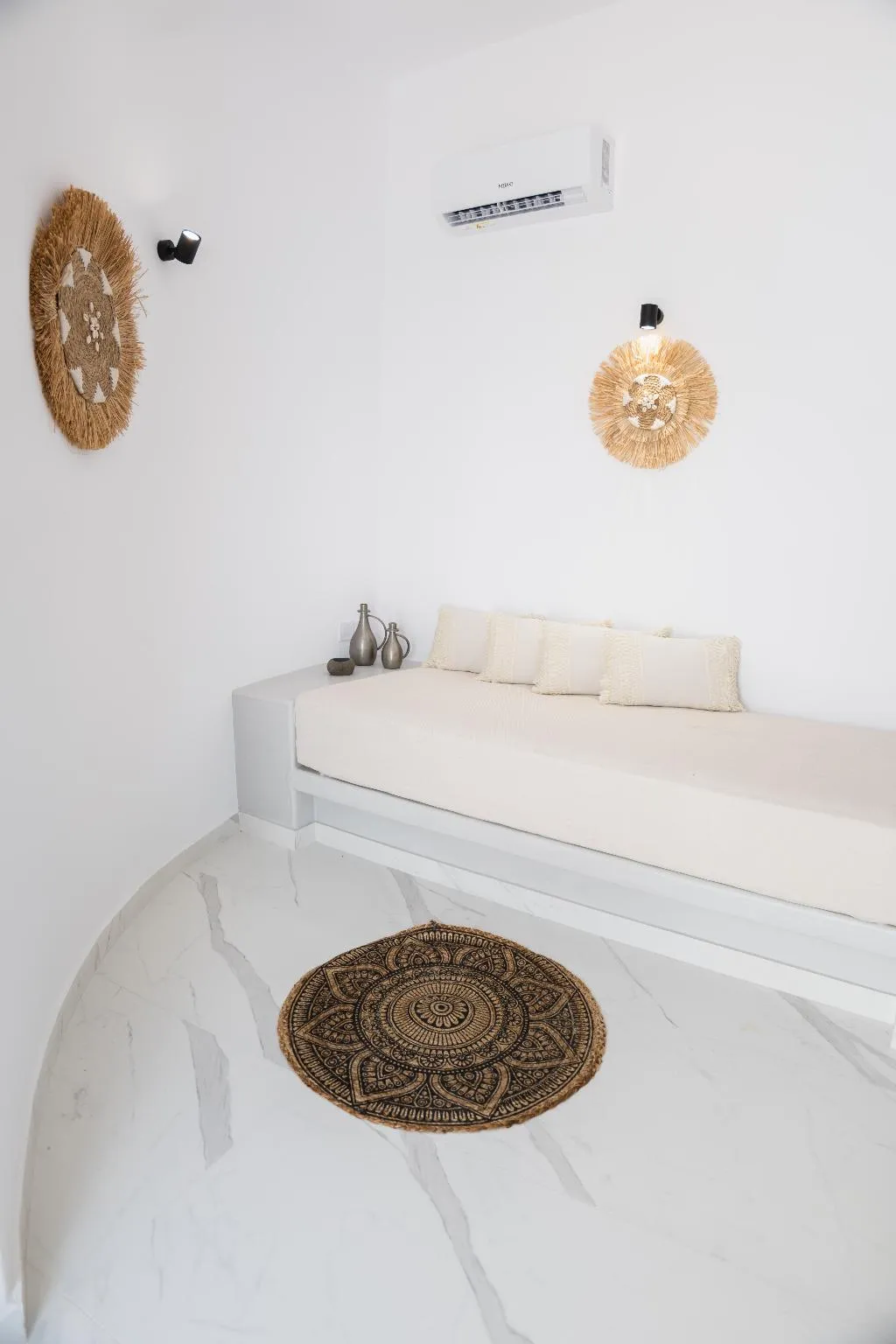 SUITE TWO BEDROOMS TWO BATHROOMS Room, Kýma Perissa, Santorini