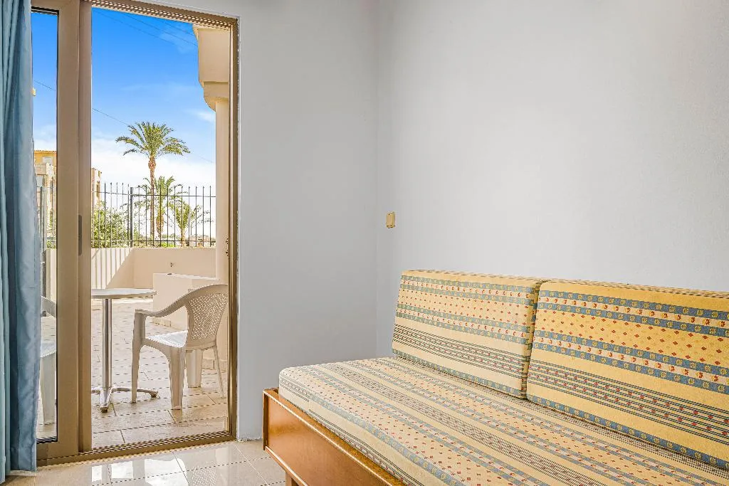 FAMILY ROOM GARDEN VIEW Room, Creta Verano, Crete