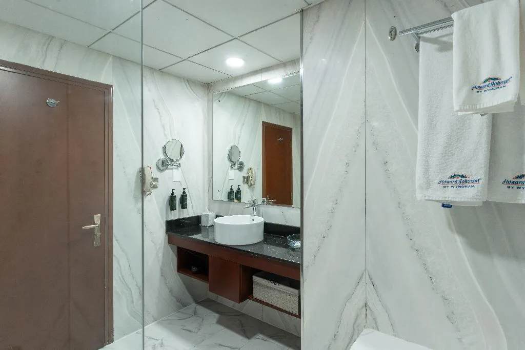 SUITE KING BED NON SMOKING Room, Howard Johnson Bur Dubai, Dubai
