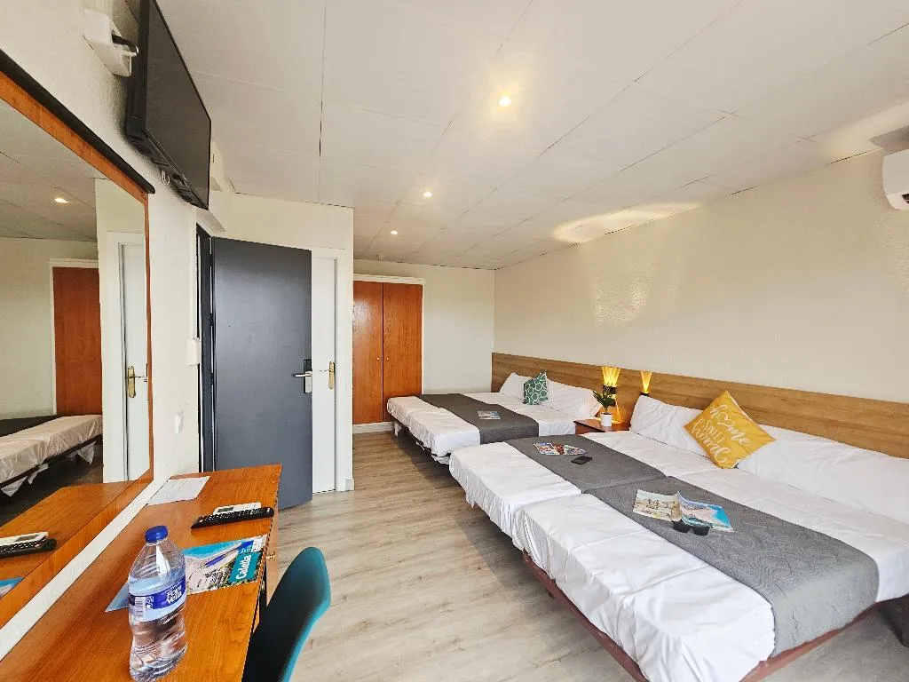 FAMILY ROOM STANDARD Room, Marisol, Costa Brava