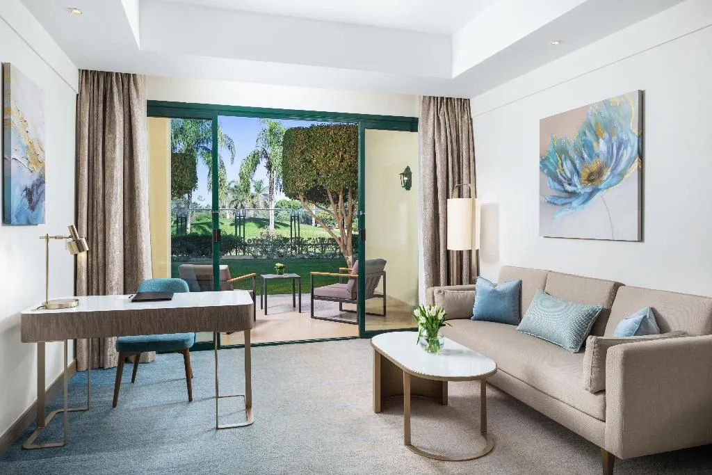DOUBLE PREMIER Room, Hilton Pyramids Golf, Cairo