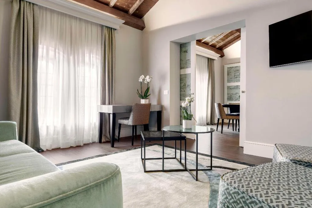 SUITE EXECUTIVE Room, Hilton Molino Stucky Venice, Venice