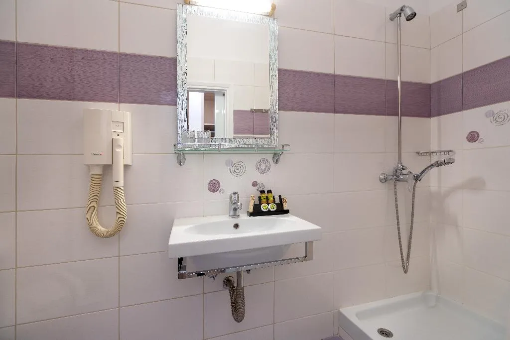Double or Twin STANDARD Room, Attalos Hotel, Athens