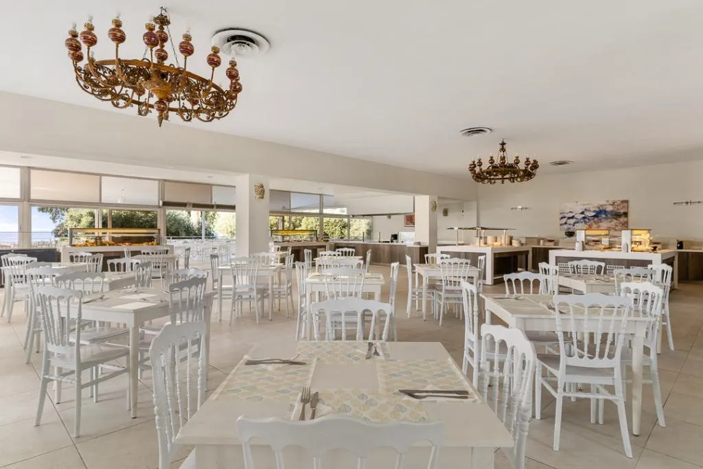 Restaurant, Calamos Beach Family Club Hotel, Athens