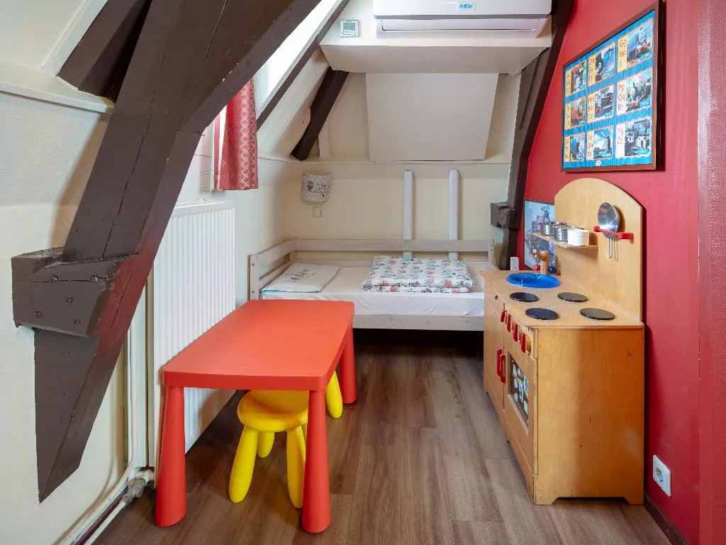 APARTMENT STANDARD Room, A-train, Amsterdam