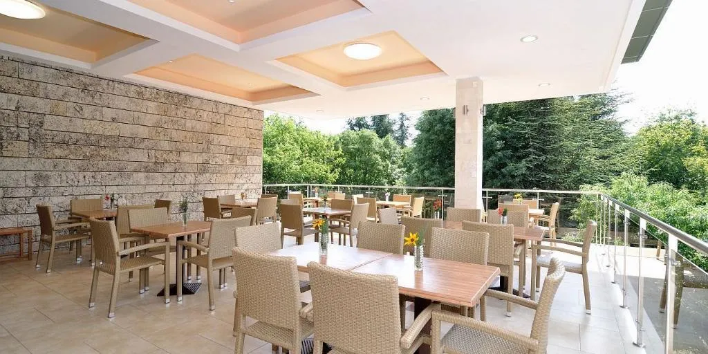 Bar, Kompas, Varna