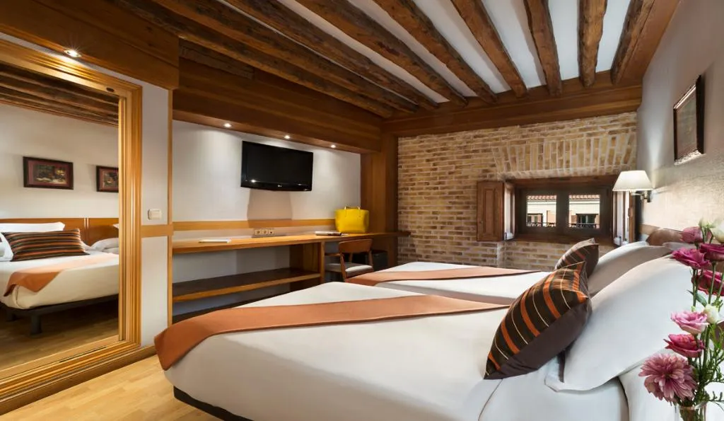 DOUBLE SUPERIOR Room, Francisco I, Madrid