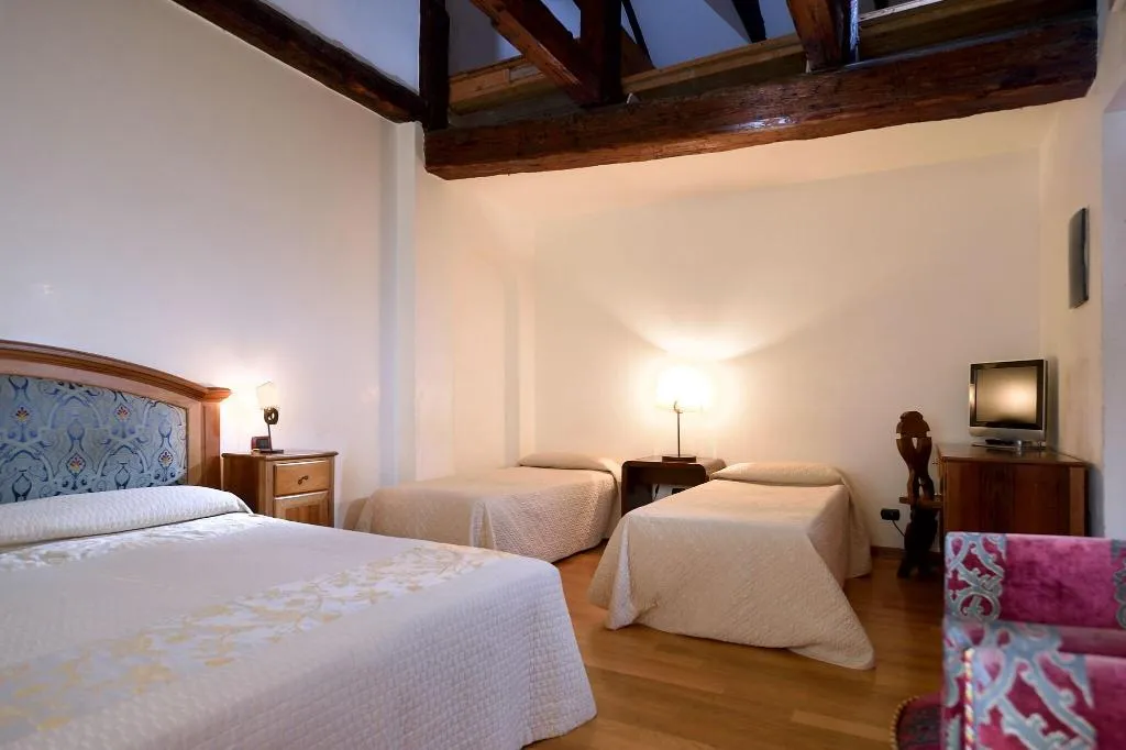 QUADRUPLE THREE BEDS Room, Abbazia, Venice