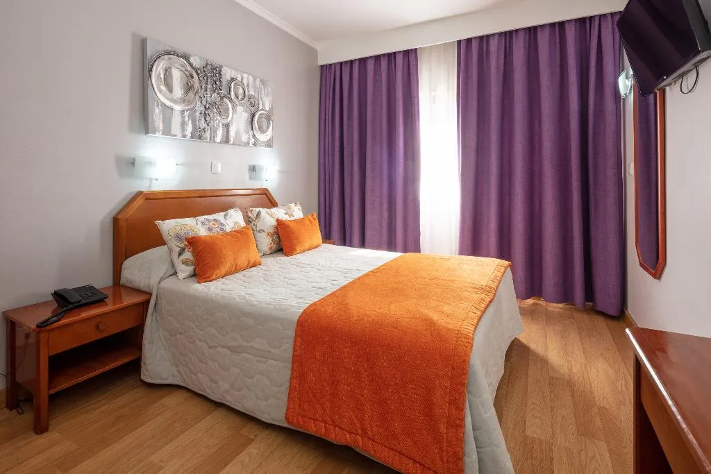 Double or Twin STANDARD Room, Anjos, Lisbon
