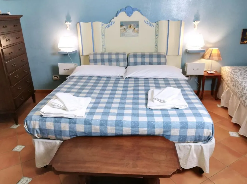 Room, B&B Vittorio Emanuele, Palermo