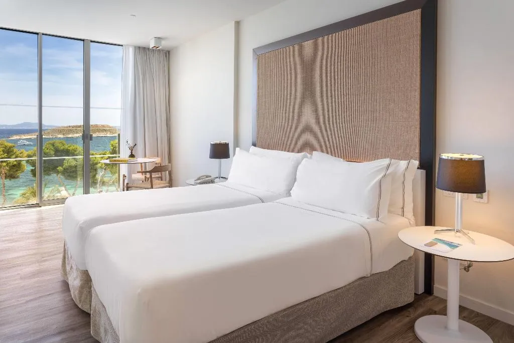 JUNIOR SUITE STANDARD Room, Melia South Beach, Majorca