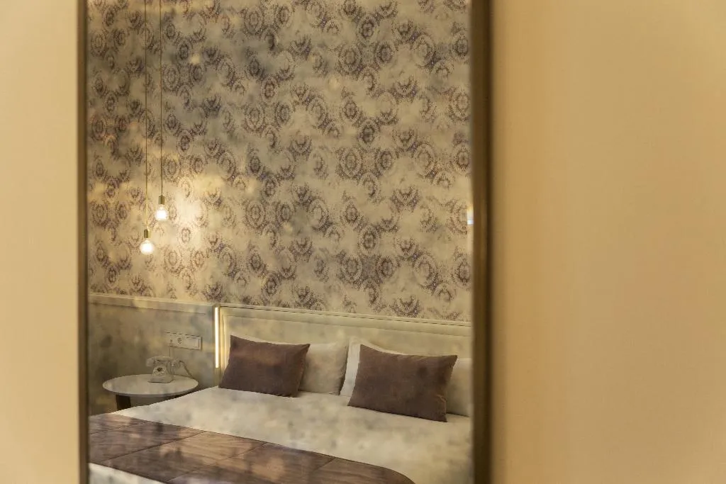 DOUBLE STANDARD Room, Icon Bcn, Barcelona