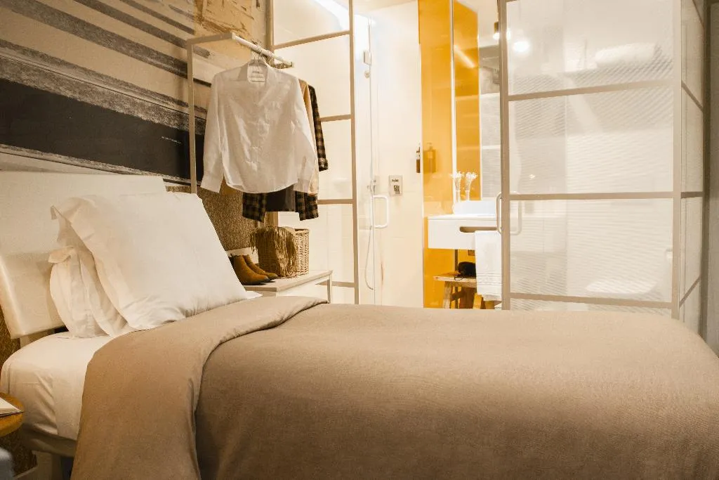 SINGLE STANDARD Room, Room Select Liberdade, Lisbon