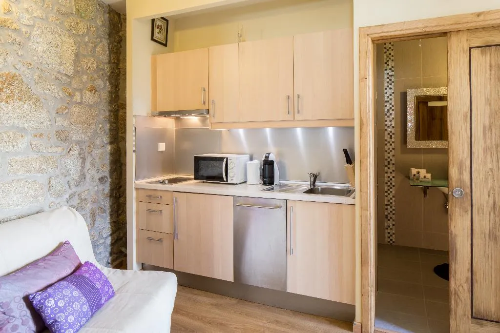 APARTMENT WITH KITCHENETTE Room, Quinta São Miguel de Arcos, Porto