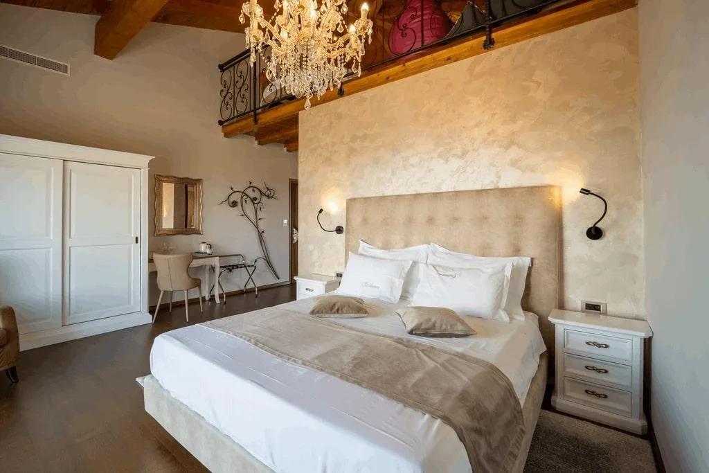 SUITE DELUXE Room, Boutique Hotel Wine Residence Cattunar, Istria