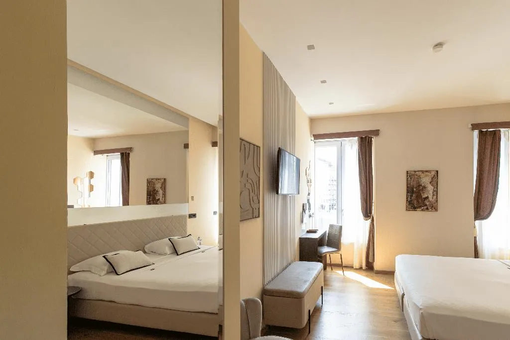 DOUBLE SUPERIOR WITH VIEWS Room, AH - Fashion District, Milan