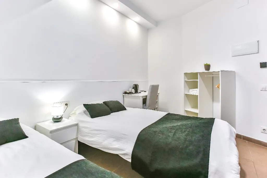 TWIN STANDARD Room, Laramond Barcelona Rooms, Barcelona