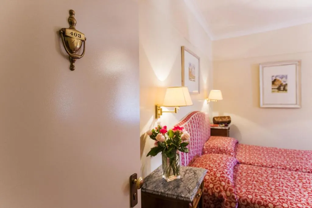 Room, Hotel Due Torri, Rome