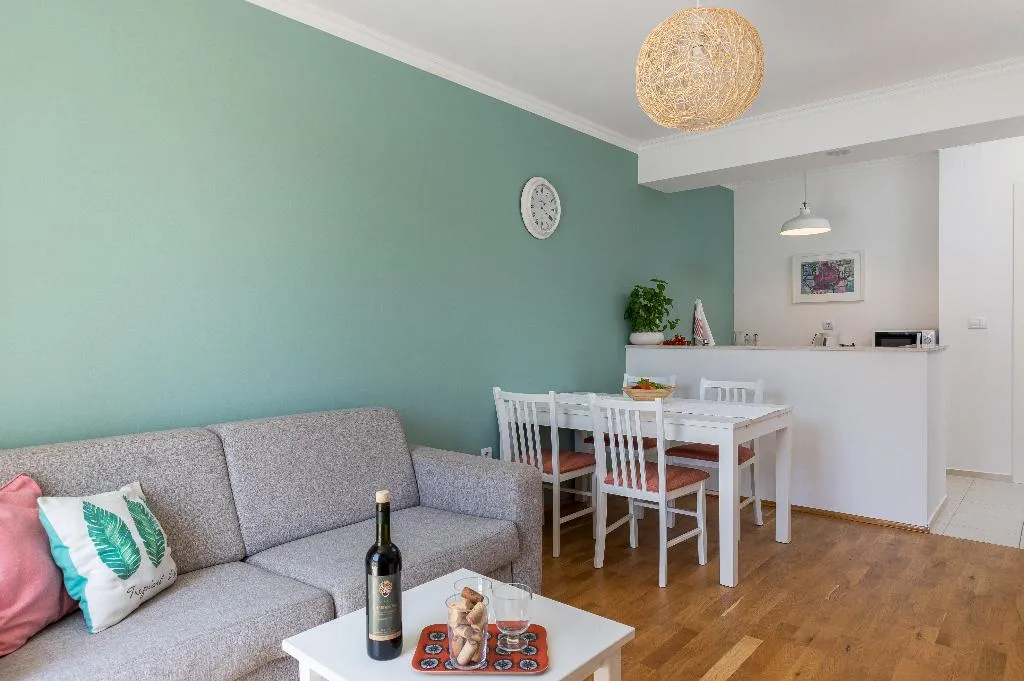 APARTMENT WITH BALCONY Room, Apartments Silvija, Dubrovnik