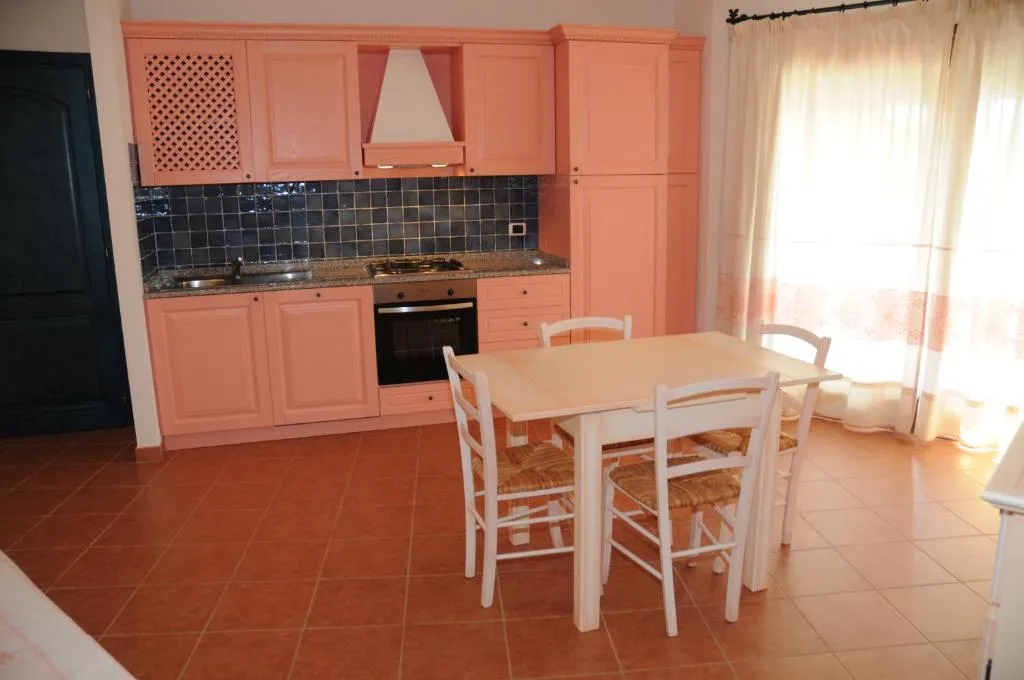 APARTMENT CAPACITY 4 Room, Marinella Residence, Olbia