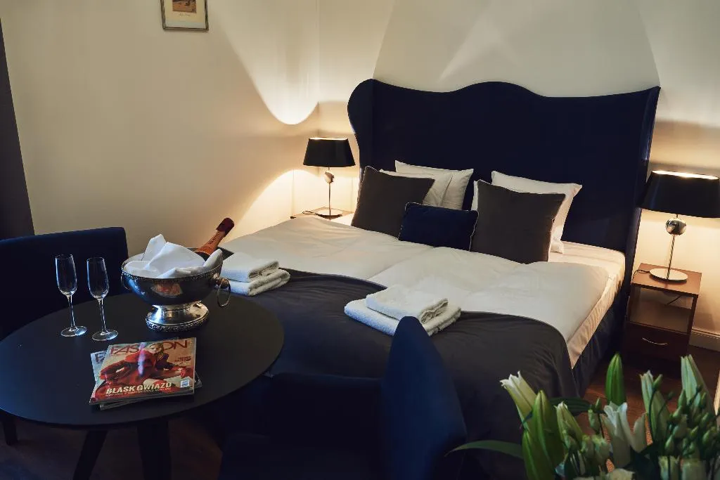 Room, Shalom Kazimierz, Krakow