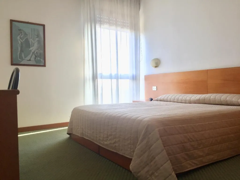 Room, La Fenice Hotel, Florence