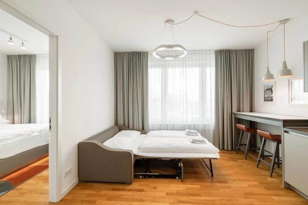 SUITE ONE BEDROOM ONE BATHROOM Room, High Park am Potsdamer Platz, Berlin