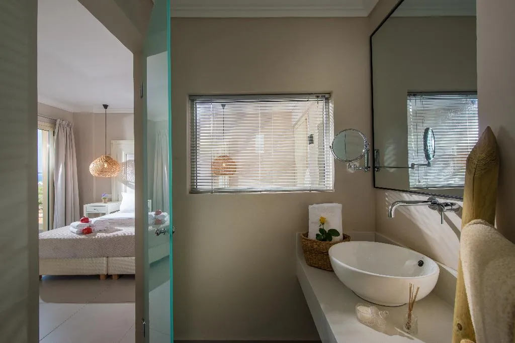 SUITE DELUXE SEA VIEW Room, Notos Heights Hotel & Suites, Crete