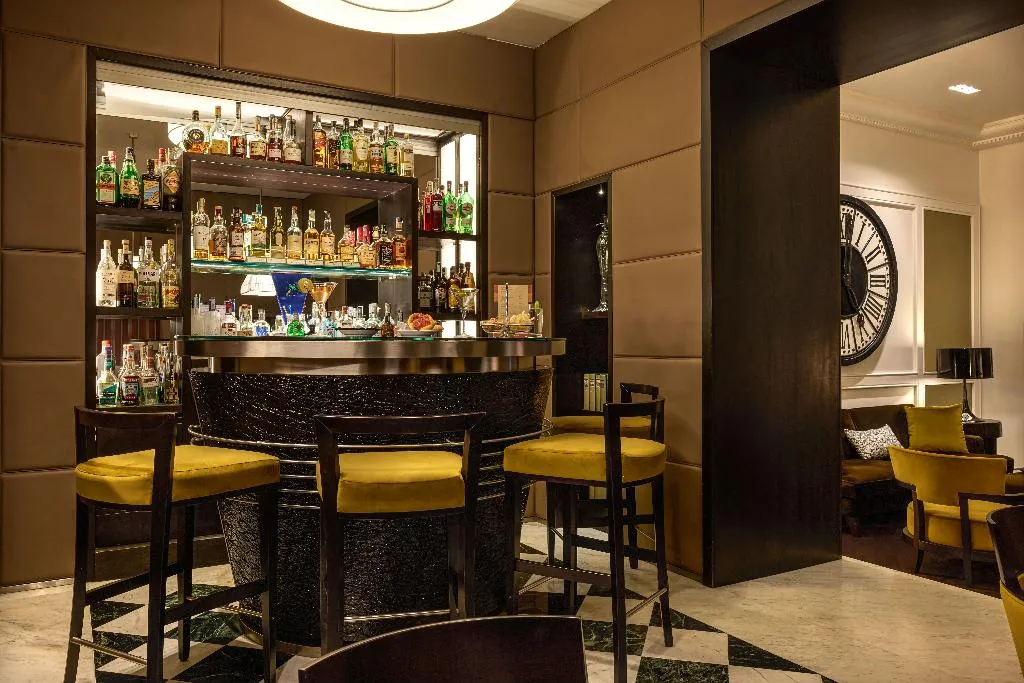 Lobby, Mascagni, Rome
