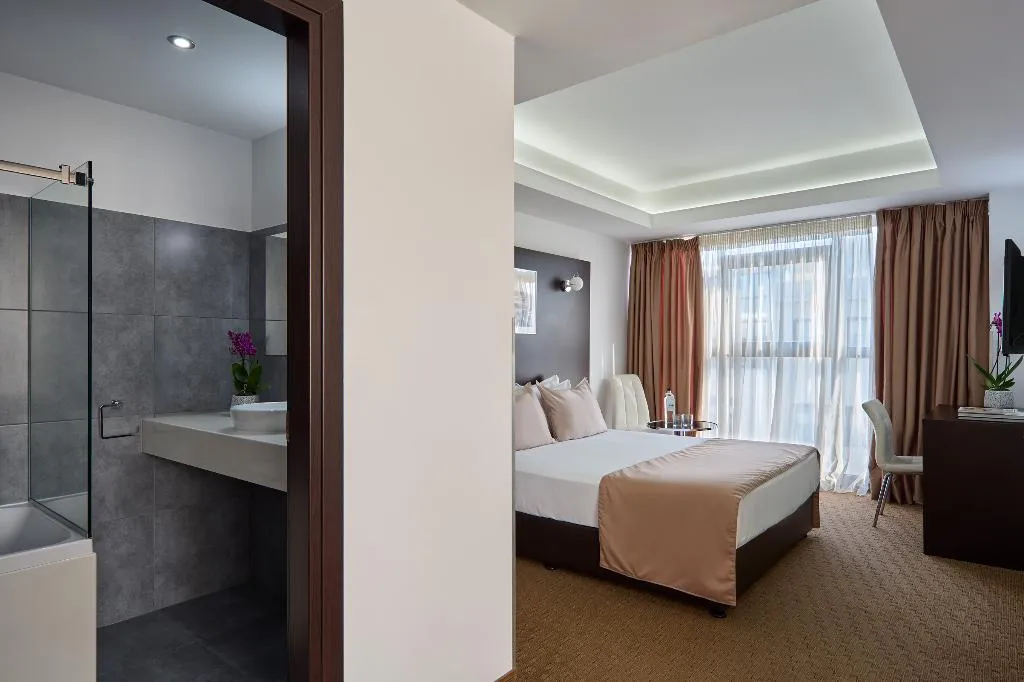JUNIOR SUITE STANDARD Room, Breeze Boutique Athens, Athens